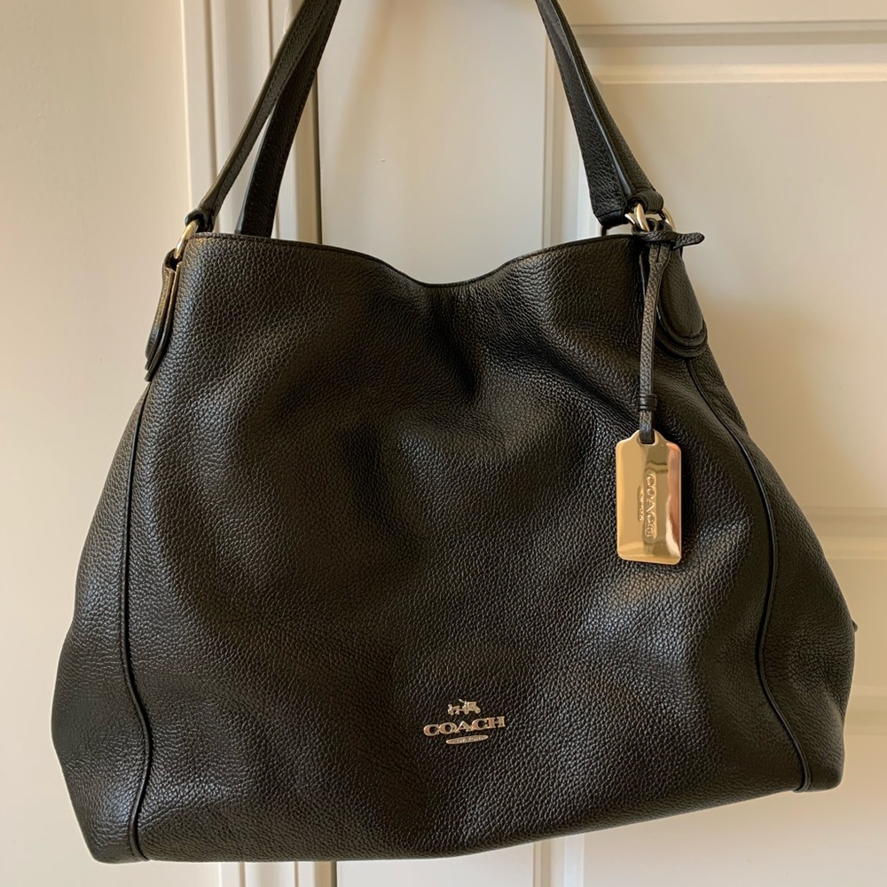 Coach shoulder bag w/ coach wristlet - Picture 2 of 7